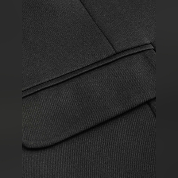 V-NECK ROSETTE BUTTON BLAZER WITH BELT-Cider - Picture 4 of 8